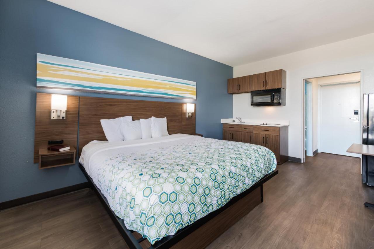 Hometowne Studios By Red Roof Newport News - Hampton West Luaran gambar