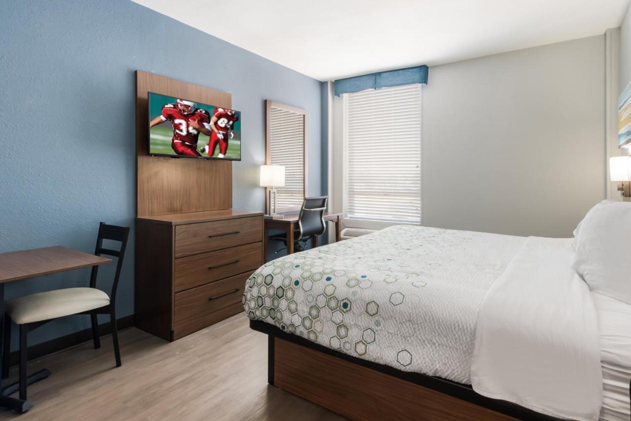Hometowne Studios By Red Roof Newport News - Hampton West Luaran gambar